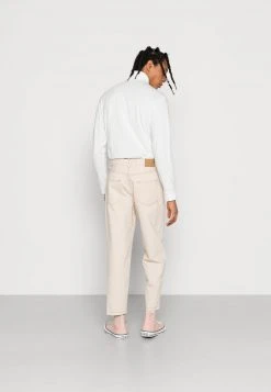 YOURTURN UNISEX - Jeans Baggy - Off White 9 YOURTURN UNISEX - Jeans Baggy - Off White -Sconto YOURTURN in Italia 06d016cf6701421ea061b6f79c207e06
