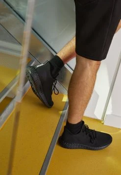 YOURTURN UNISEX - Sneakers Basse - Black