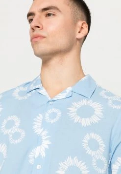 YOURTURN NAÏVE FLOWERS UNISEX - Camicia - Light Blue 11 YOURTURN NAÏVE FLOWERS UNISEX - Camicia - Light Blue -Sconto YOURTURN in Italia 17760b769a444c219e1c6b6ef584d8e7