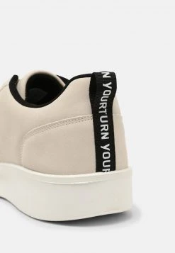 YOURTURN UNISEX - Sneakers Basse - Beige -Sconto YOURTURN in Italia 295fa572833e40c79b3da2e09e99b717
