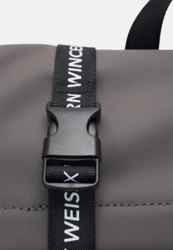 YOURTURN WINCENT WEISS UNISEX - Zaino - Black -Sconto YOURTURN in Italia 2fb05b1ee6cb436e929302bff942d53c