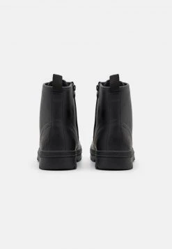 YOURTURN Uomo Stivaletti Stringati - Black -Sconto YOURTURN in Italia 39c3549b77404265a28c3e2167c0218e