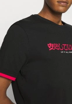 YOURTURN Unisex T-shirt Con Stampa - Black 15 YOURTURN Unisex T-shirt Con Stampa - Black -Sconto YOURTURN in Italia 412631b668d34ee7abfccf920c061ab9