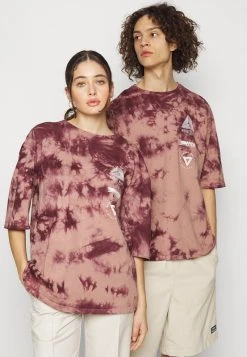 YOURTURN GRAPHIC TEE WINCENT WEISS UNISEX - T-shirt Con Stampa - Pink 11 YOURTURN GRAPHIC TEE WINCENT WEISS UNISEX - T-shirt Con Stampa - Pink -Sconto YOURTURN in Italia 5a8826b0df5e48cea9d86b90ddc9663b