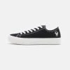 YOURTURN DISNEY UNISEX - Sneakers Basse - Black -Sconto YOURTURN in Italia 63a4f256c42548acb6b4f8ffed7c9482