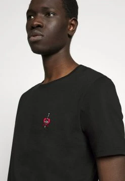 YOURTURN T-shirt Basic - Black, Uomo -Sconto YOURTURN in Italia 7179c0654a214444adf0ac782663ab9c