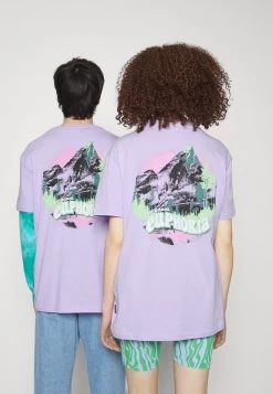 YOURTURN GRAPHIC TEE UNISEX - T-shirt Con Stampa - Lilac -Sconto YOURTURN in Italia 7e2c762c67124015ab7044fa1564c775