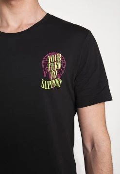 YOURTURN T-shirt Con Stampa - Black, Unisex 26 YOURTURN T-shirt Con Stampa - Black, Unisex -Sconto YOURTURN in Italia 9fcedc065def48afa47fd29c0eea5ade