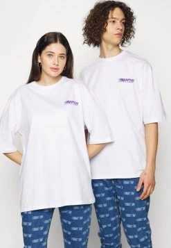 YOURTURN GRAPHIC TEE WINCENT WEISS UNISEX - T-shirt Con Stampa - White -Sconto YOURTURN in Italia b808707ef6f4458c9c17ef7a7a192087