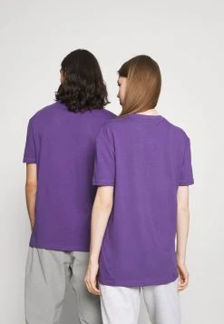 YOURTURN UNISEX - T-shirt Con Stampa - Purple -Sconto YOURTURN in Italia c785e4fa099347eea422dc25f3636bb6