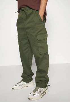 YOURTURN UNISEX - Pantaloni Cargo - Light Green -Sconto YOURTURN in Italia ddfebc5b69344ce88891fdfc8411d9a2