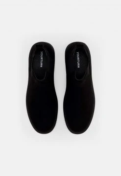 YOURTURN UNISEX - Stivaletti - Black -Sconto YOURTURN in Italia e7c72076ec5d4701a6574c4337a8aedd