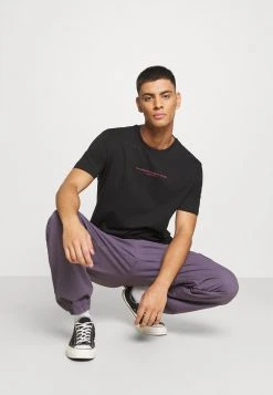 YOURTURN T-shirt Con Stampa - Black, Unisex -Sconto YOURTURN in Italia fc030e88067f46dc81fbab9fd3e332b0